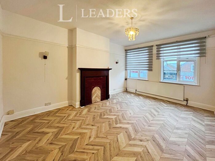 3 Bedroom Flat To Rent In Carnarvon Road, Clacton-on-Sea, Essex, CO15