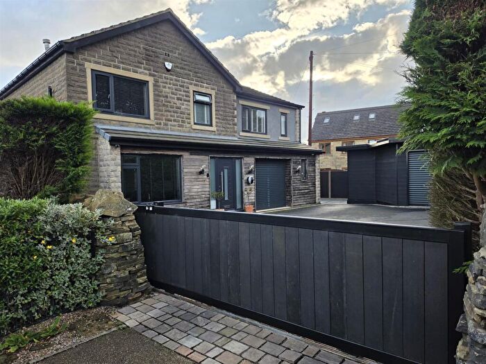 4 Bedroom Detached House For Sale In Shibden Head Lane, Queensbury, Bradford, BD13