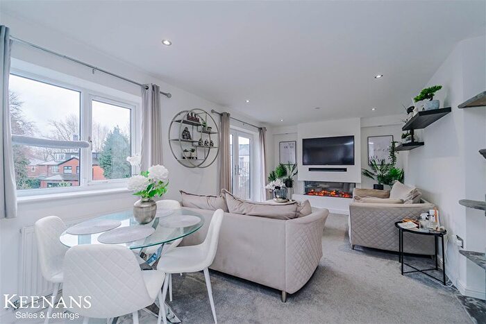 2 Bedroom Flat To Rent In Farrier Close, Pendlebury, M27