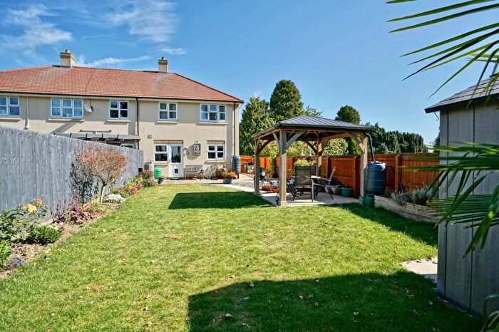 3 Bedroom End Of Terrace House For Sale In School Road, Broughton, Huntingdon, PE28