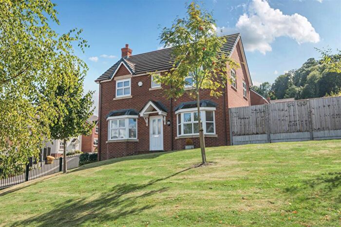 3 Bedroom Detached House For Sale In Bryn Hyfryd, Llangollen., LL20