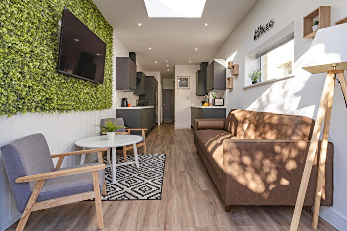 7 Bedroom Terraced House To Rent In Manners Road, Southsea, PO4