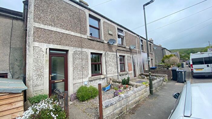 1 Bedroom Flat To Rent In Main Street, Chelmorton, SK17