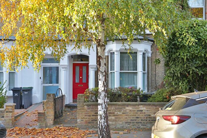 2 Bedroom Flat To Rent In Lorne Road, Stroud Green, N4