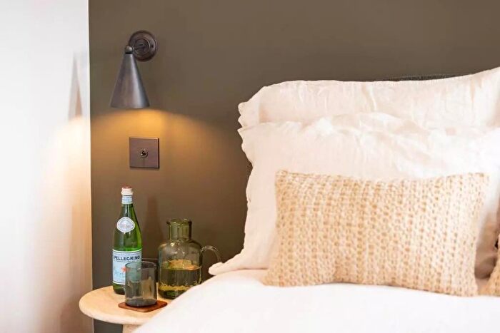 Studio To Rent In West Street, Sheffield, S1