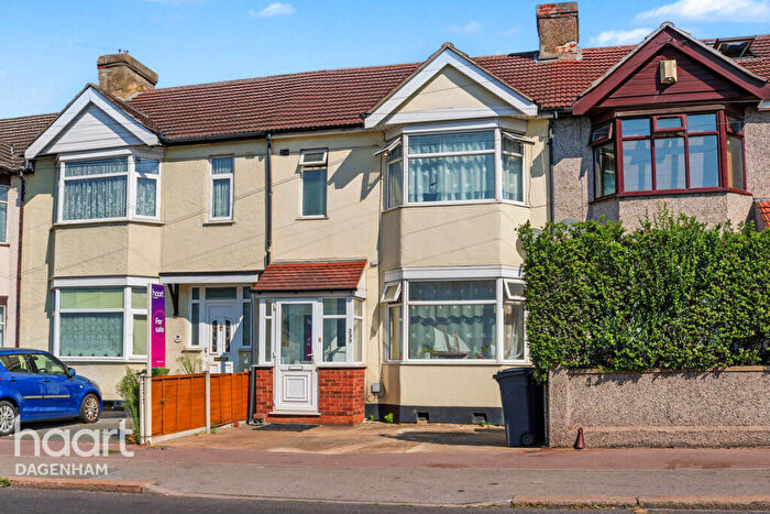 3 Bedroom Terraced House For Sale In Reede Road, Dagenham, RM10