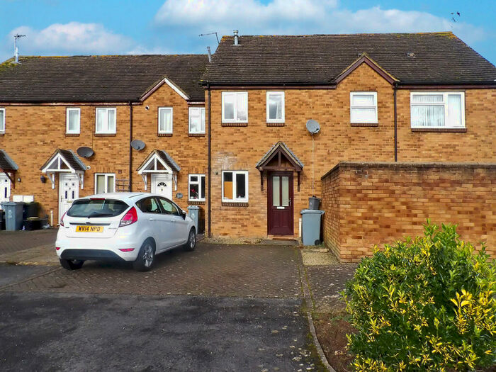2 Bedroom Terraced House To Rent In Manor Road, Witney, Oxfordshire, OX28