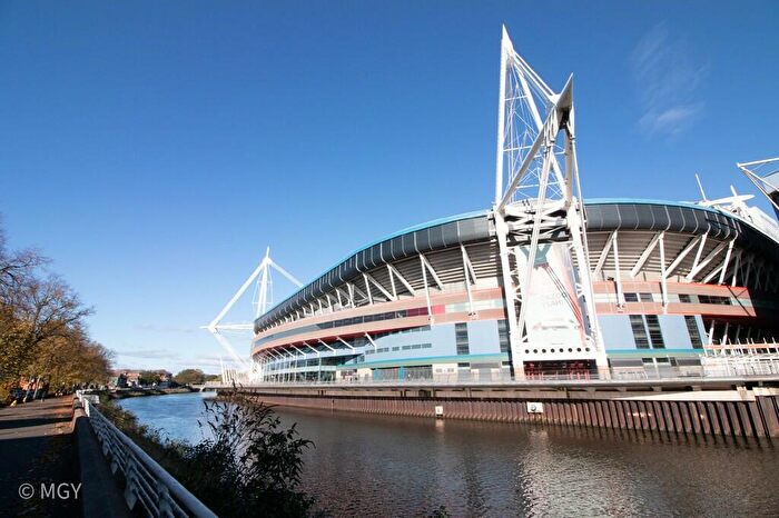 2 Bedroom Apartment To Rent In Millennium View, Fitzhamon Embankment, Cardiff, CF11