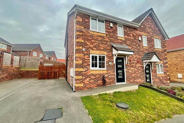 3 Bedroom Semi Detached House For Sale In Fairfields Way, Aston, Sheffield, S26