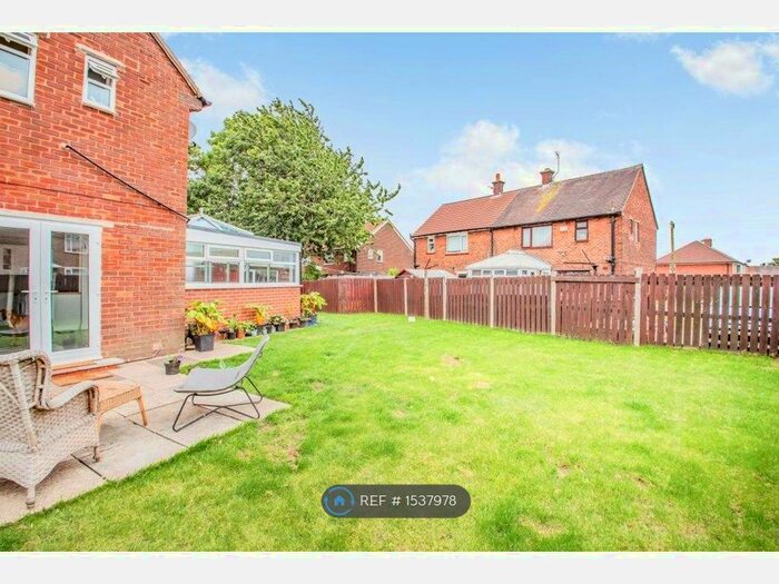 3 Bedroom Semi-Detached House To Rent In Essex Place, Tyldesley, Manchester, M29