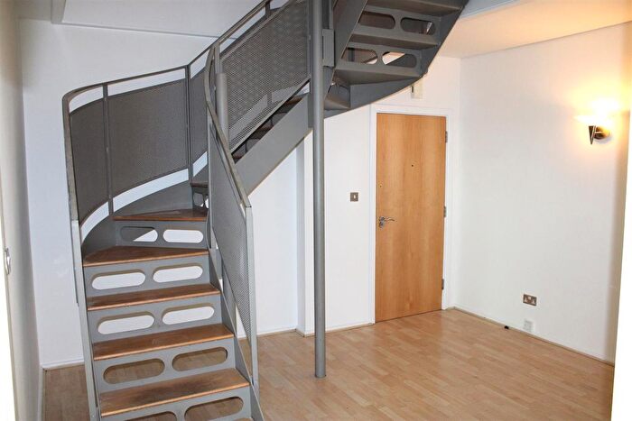 4 Bedroom Flat To Rent In Great Hampton Street, Birmingham, B18