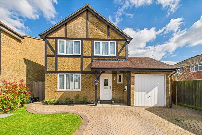 4 Bedroom Detached House For Sale In Wield Court, Lower Earley, Reading, Berkshire, RG6