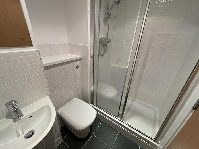 2 Bedroom Apartment To Rent In Macintosh Mill, Cambridge Street, M1