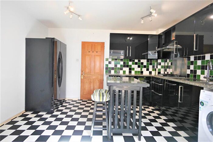 2 Bedroom Semi-Detached House For Sale In Flemming Avenue, Chalgrove, OX44