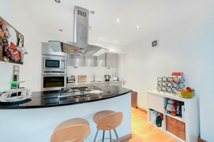 1 Bedroom Apartment To Rent In Bedford Hill, London, SW12