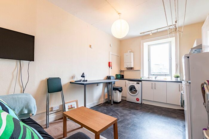 3 Bedroom Flat To Rent In Lauriston Street, Edinburgh, EH3