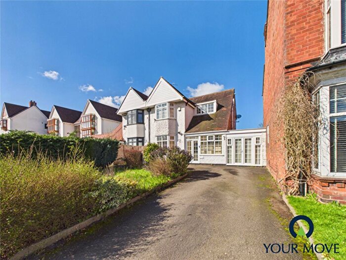 3 Bedroom Semi Detached House For Sale In Highfield Road, Hall Green, Birmingham, West Midlands, B28