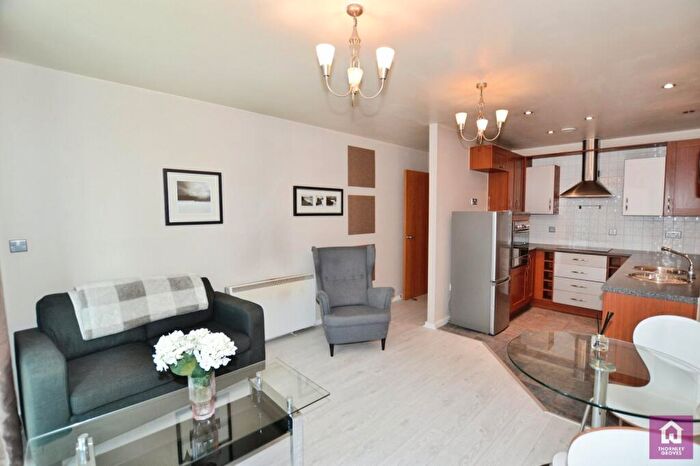 2 Bedroom Flat To Rent In City South, City Road East, Manchester, M15