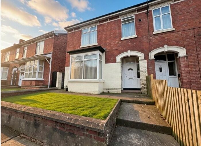 4 Bedroom Semi-Detached House For Sale In Flats -, Lea Road, Wolverhampton, WV3