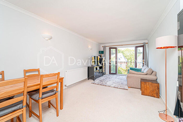 1 Bedroom Apartment To Rent In Avenue Road, Crouch End, London, N6