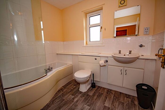 1 Bedroom Flat For Sale In King Street, Inverkeithing, KY11