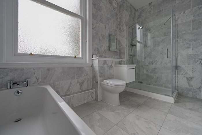 2 Bedroom Flat To Rent In St Marys Gate, Derby, DE1