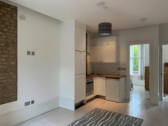 2 Bedroom Flat To Rent In Brixton Hill, London SW2