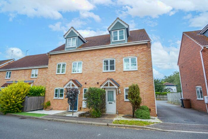 4 Bedroom Semi-Detached House To Rent In East Of England Way, Orton Northgate, Peterborough, PE2