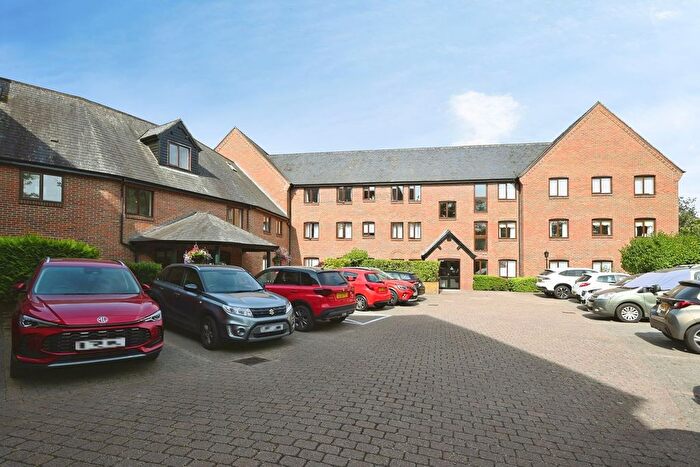 1 Bedroom Property For Sale In Silk Lane, Twyford, Reading, RG10