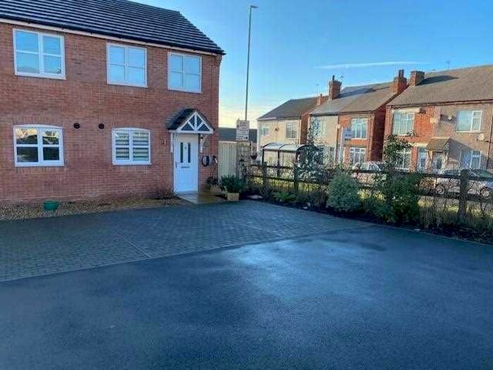 2 Bedroom Property To Rent In South, Laburnum Avenue, Kirkby-In-Ashfield, Nottingham NG17