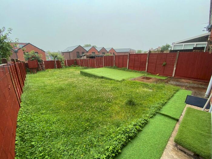 3 Bedroom House To Rent In Willinton Road, Knowle, BS4