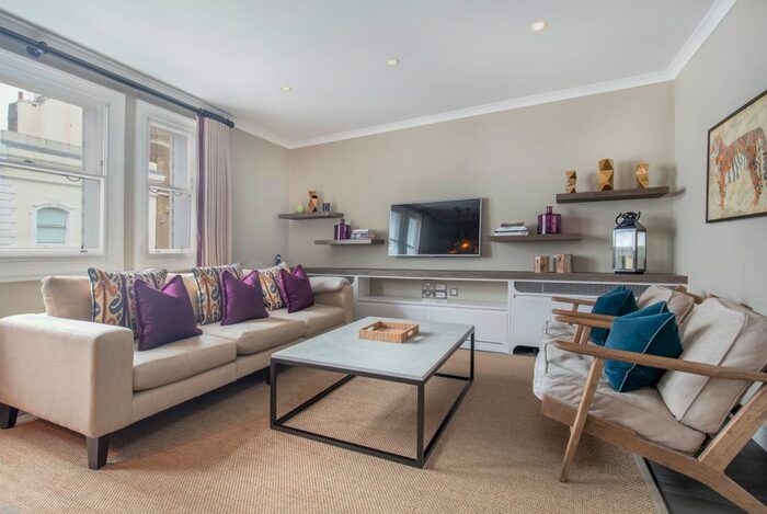 1 Bedroom Flat To Rent In King Street, London, WC2E