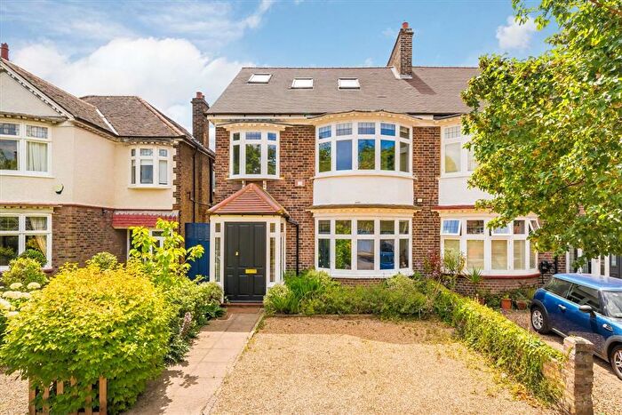 5 Bedroom Semi-Detached House To Rent In Walpole Avenue, Kew, TW9