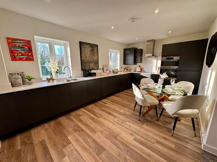 3 Bedroom Terraced House For Sale In Emscote Old Wharf, Warwick, CV34