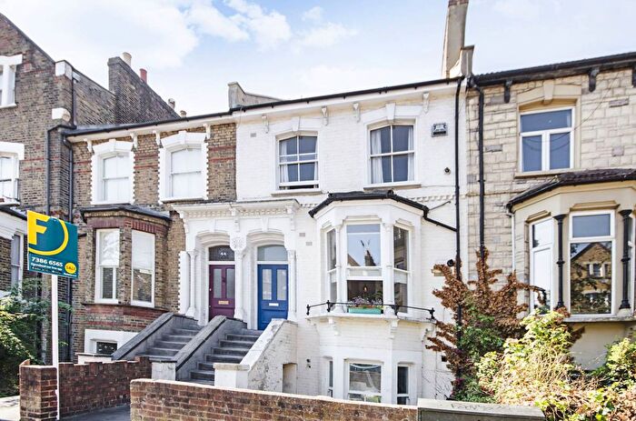 1 Bedroom Flat For Sale In Sandringham Road, Dalston, London, E8