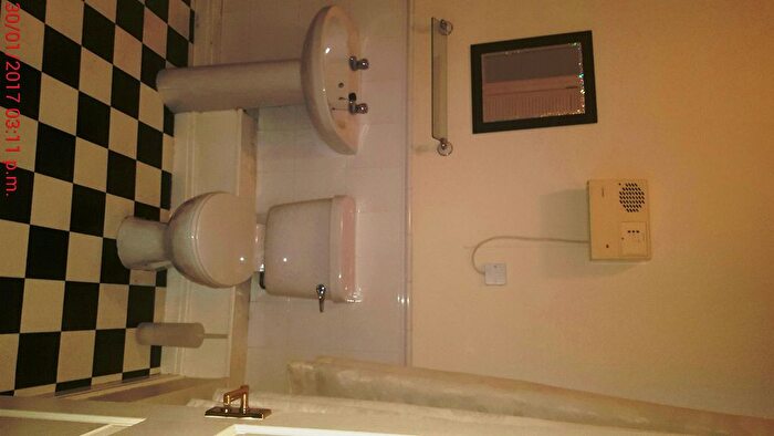 1 Bedroom Flat To Rent In North Parade, City Centre, Bradford, BD1