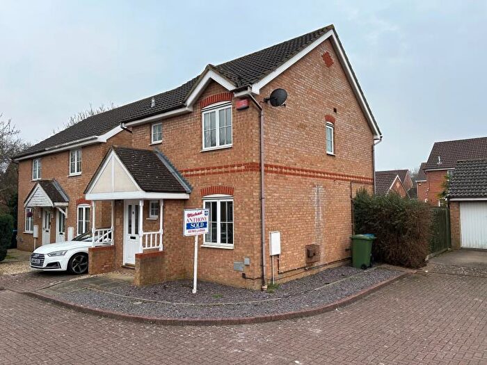 3 Bedroom Detached House To Rent In Lowick Place, Emerson Valley, MK4