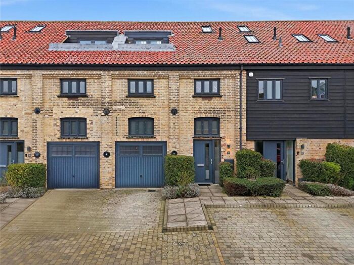 3 Bedroom Character Property For Sale In Brewery Yard - Ware - Gated Development, SG12