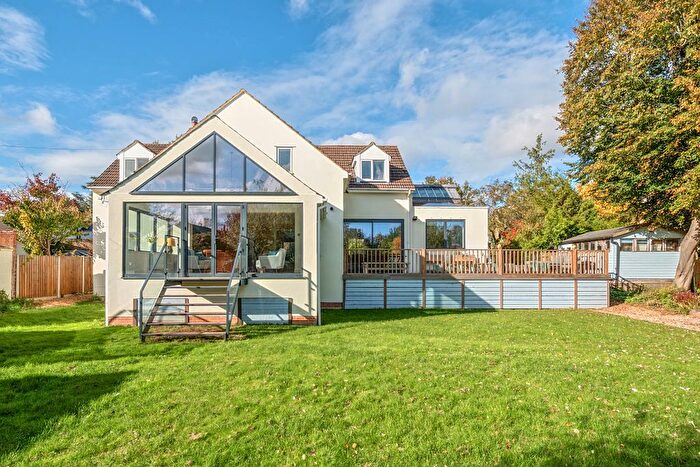 5 Bedroom Detached House For Sale In Thames Street, Sunbury-On-Thames, TW16