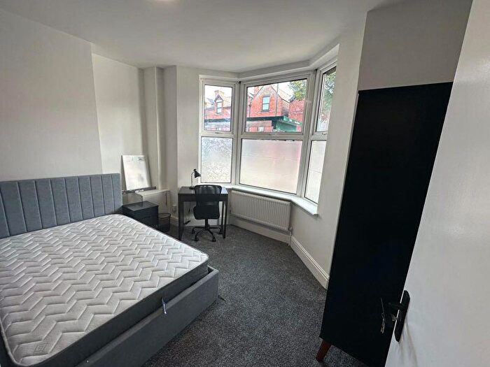 5 Bedroom Detached House To Rent In Beeston Road, Nottingham, NG7