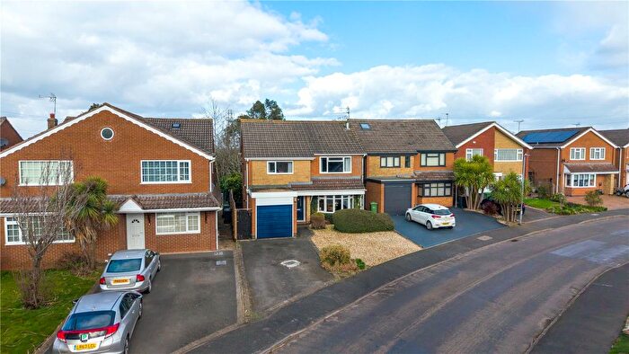 4 Bedroom Detached House For Sale In Shakespeare Drive, Nuneaton, Warwickshire, CV11