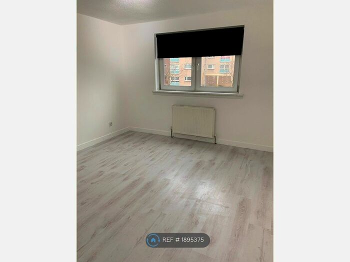 2 Bedroom Flat To Rent In Burnbank Gardens, Hamilton, ML3