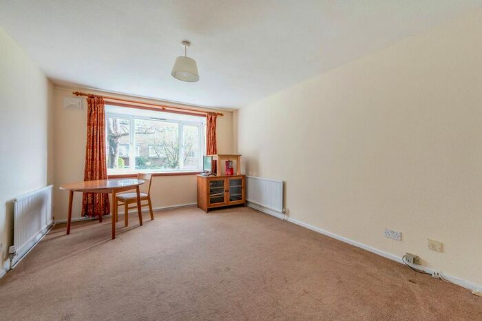 1 Bedroom Flat To Rent In Engadine Close, East Croydon, Croydon CR0