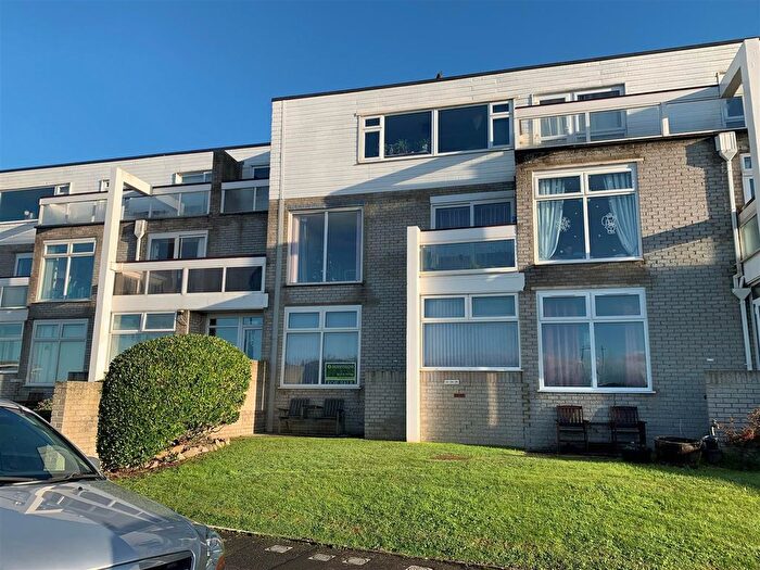 2 Bedroom Flat For Sale In South Esplanade, Burnham-On-Sea, TA8