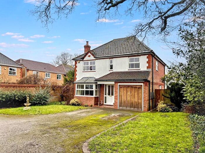4 Bedroom Detached House For Sale In Woodberry Drive, Sutton Coldfield, B76