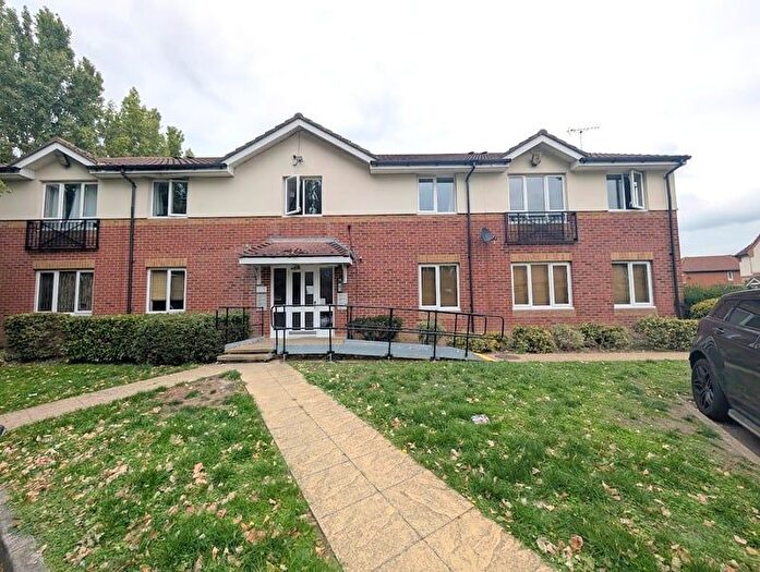 1 Bedroom Flat To Rent In Pacific Close, Feltham, TW14