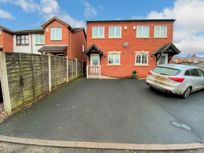 2 Bedroom Semi-Detached House To Rent In Beauchamp Heights, Kidderminster, DY11