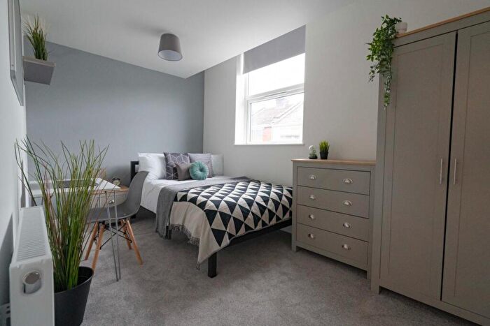 7 Bedroom Terraced House To Rent In Telephone Road, Southsea, Portsmouth, PO4