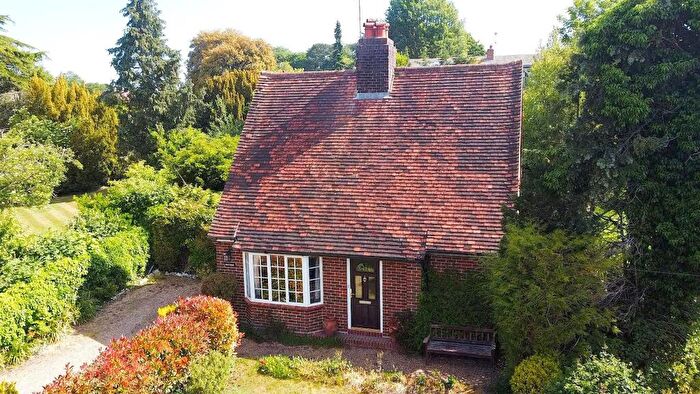 2 Bedroom Detached House For Sale In Worple Road, South Leatherhead, KT22