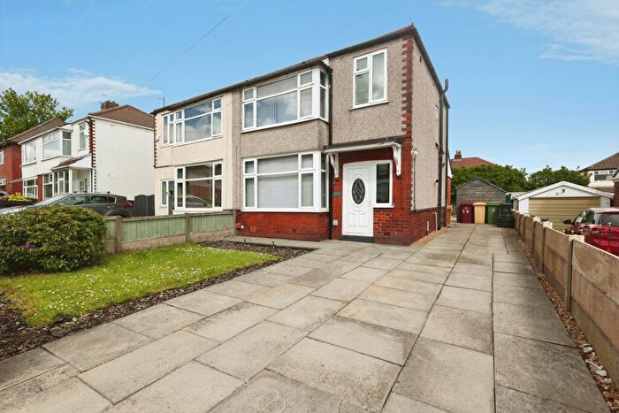 3 Bedroom Semi-Detached House For Sale In Ainsworth Lane, Bolton, Greater Manchester, BL2
